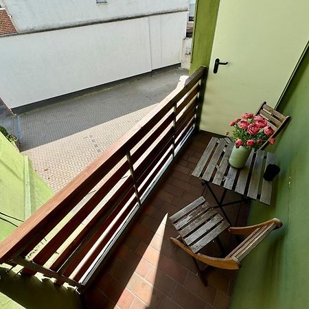 Das Blaue Tuerchen - Wohnung Mit Beamer Und Kicker Bremerhaven Exterior foto